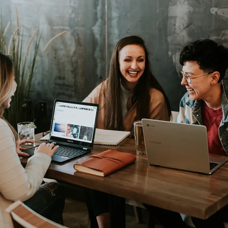 Comment naviguer efficacement sur le site du personnel d'Otessa